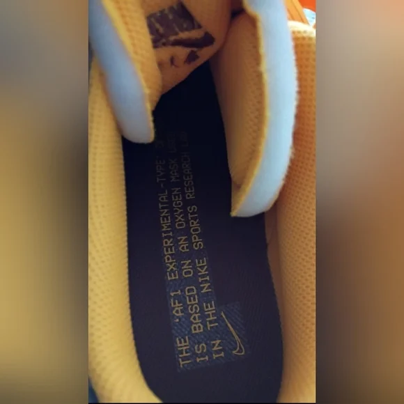 Nike AIRMAXES... UPS EXPERIMENTAL... NEW - Picture 11 of 12